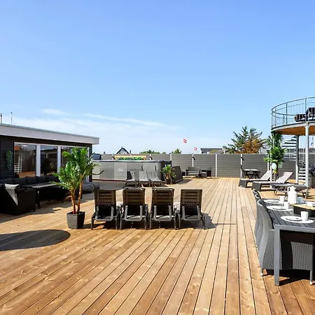 Awesome In With Sauna 티스테드